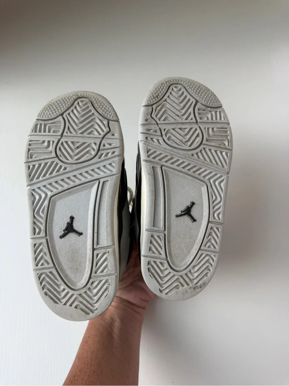 Jordan 4 Platinum Gold boys size 10c